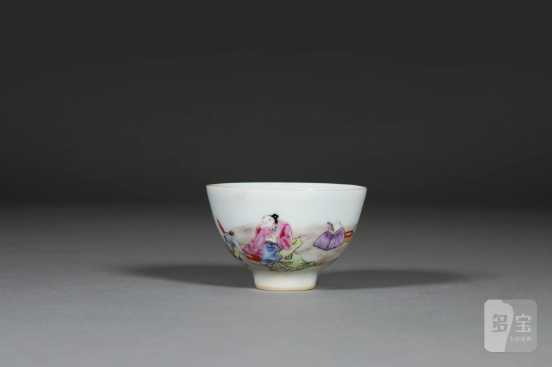清雍正 粉彩人物茶圆